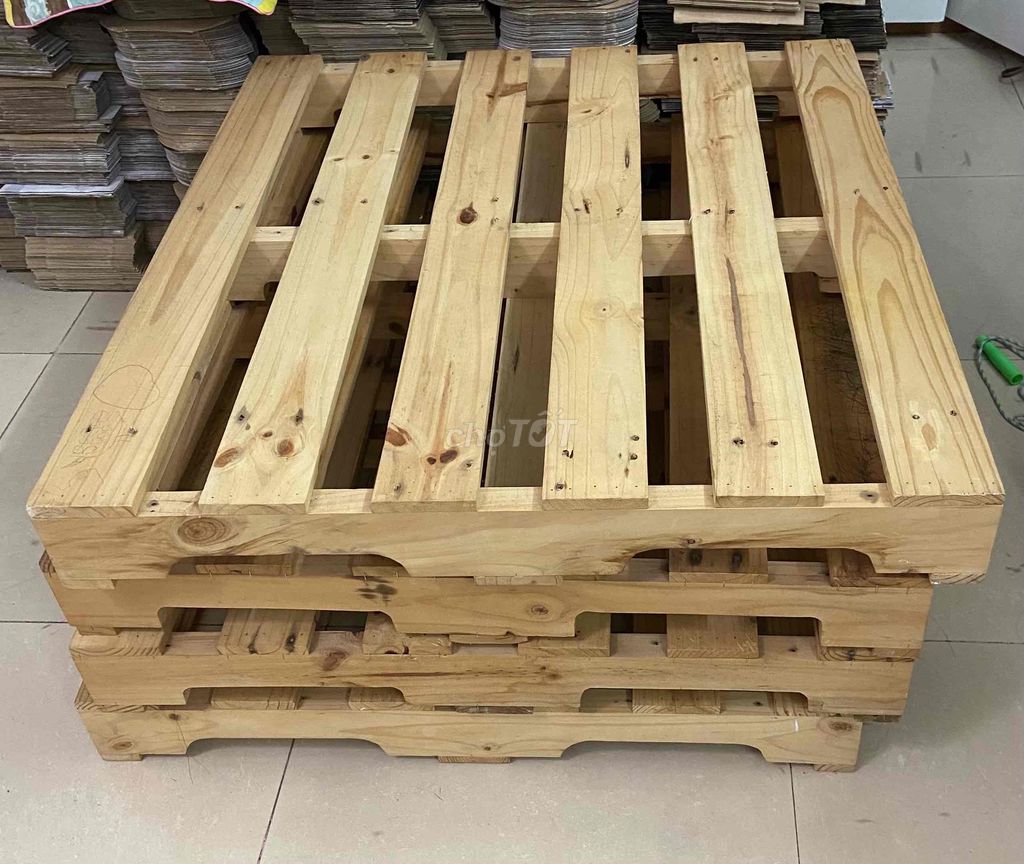 Pallet gỗ 1m8x2m Vàng nhạt. Mua bán Giường, chăn ga gối nệm tại Quận Thanh Xuân Hà Nội được đăng bởi Nguyễn thị tâm hình 1