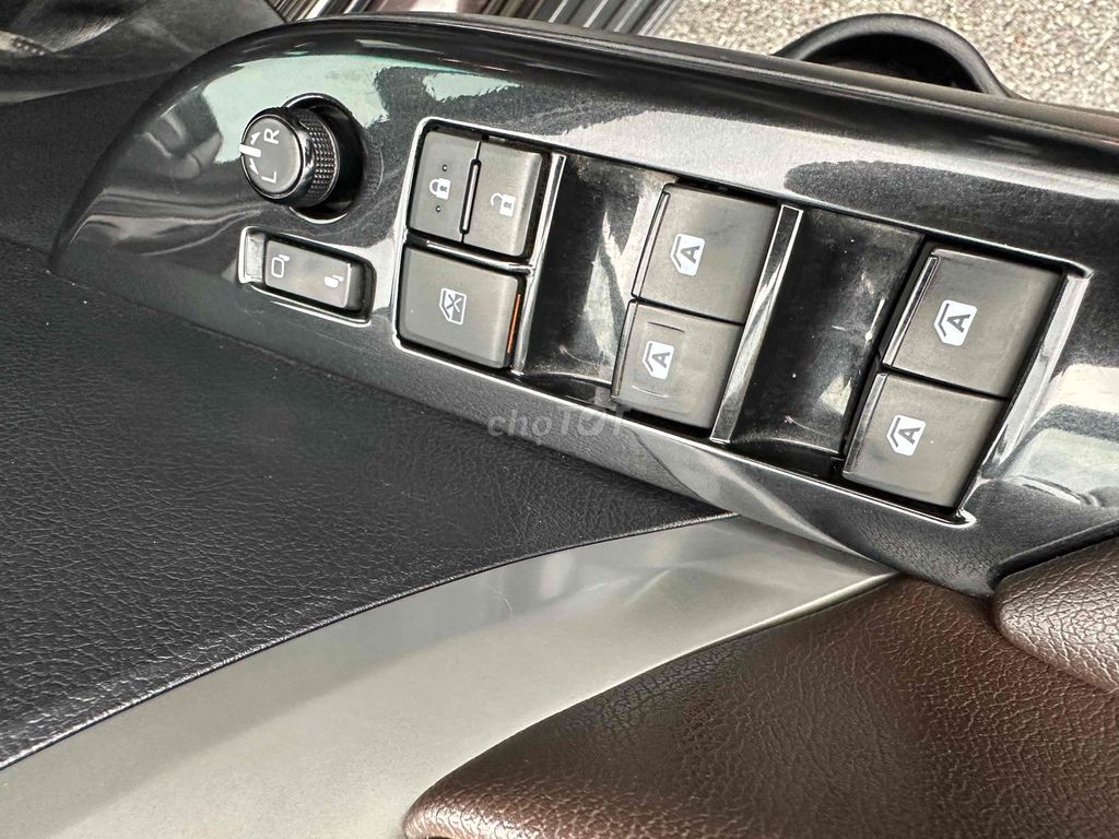 Toyota Fortuner 2017 2.7V 4x2 - 106000 km -  595Tr. Mua bán Ô tô tại Huyện Bình Chánh Tp Hồ Chí Minh được đăng bởi thành hình 17