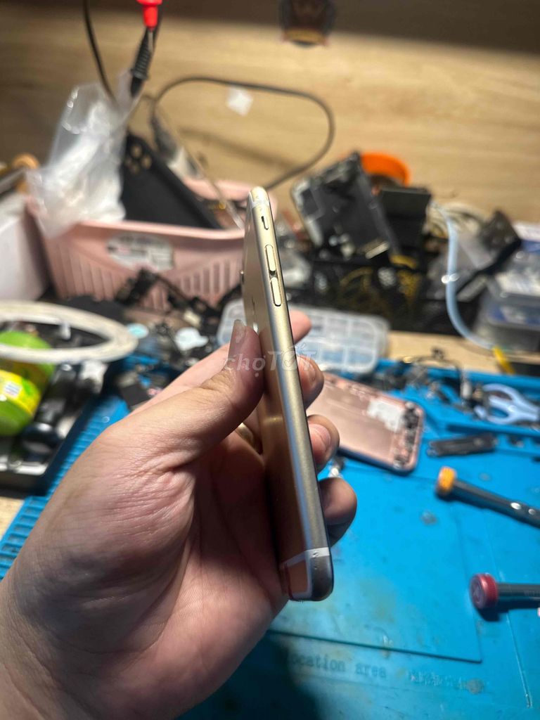 Apple iPhone 6s 16GB Vàng Đã dùng. Mua bán Điện thoại tại Quận Cẩm Lệ Đà Nẵng được đăng bởi Nguyễn Văn Công Thành hình 1