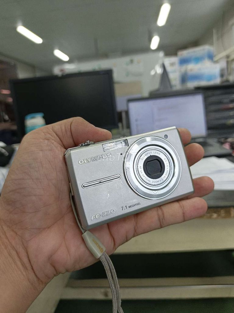 Máy ảnh Olympus FE-220. Mua bán Máy ảnh, Máy quay tại Thành phố Thủ Dầu Một Bình Dương được đăng bởi Duong hình 1