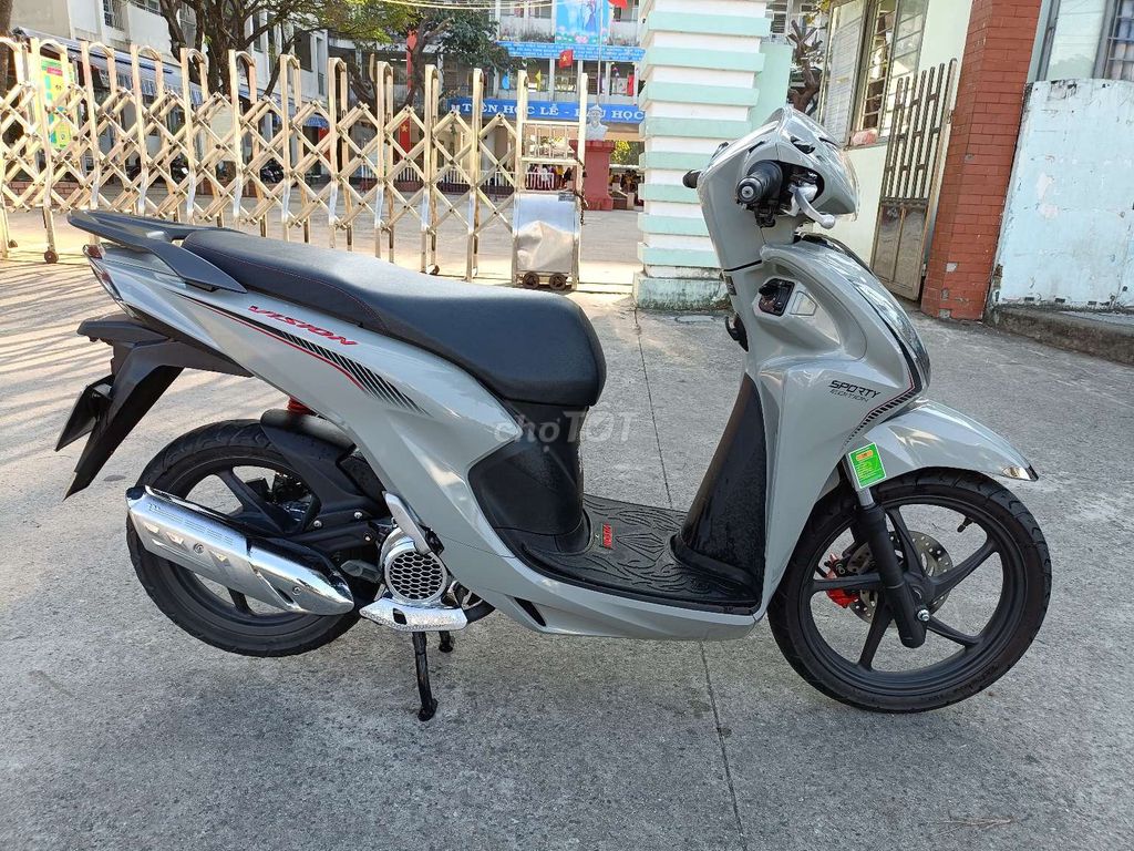 Vision 2024 chạy đúng 4 ngàn như  mới. Mua bán Xe máy tại Quận Liên Chiểu Đà Nẵng được đăng bởi long hình 3