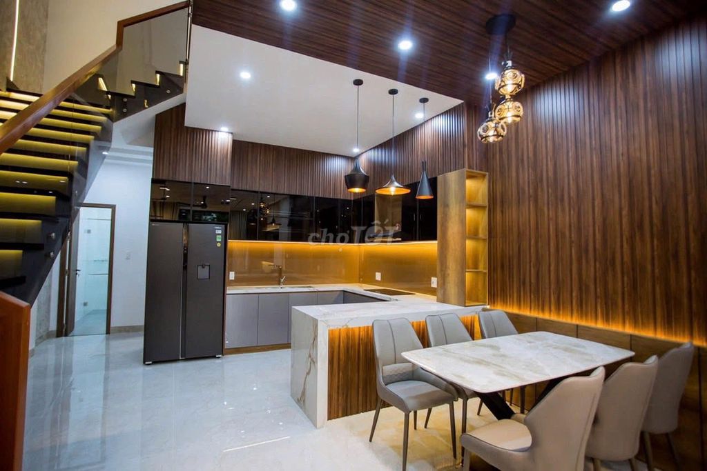 Аренда · 4 комн. · 100 м² · Quận Cẩm Lệ, ул. Đường Thanh Lương 15