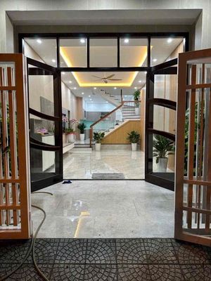 Rent · 3 bd · 100 м² · Quận Sơn Trà, ул. Mân Quang 8