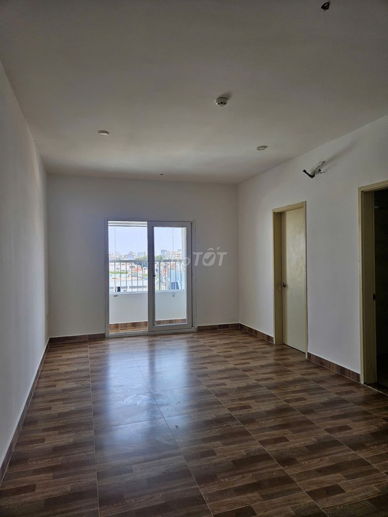 Аренда · 2 комн. · 70 м² · Quận Tân Bình, ул. Đường Hoàng Bật Đạt