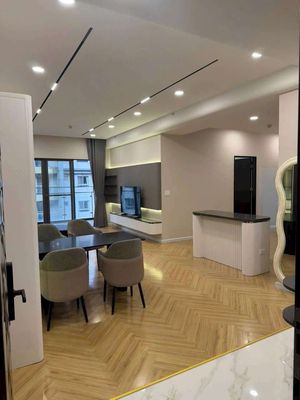 BÁN GẤP CĂN HỘ DOCKLAND QUẬN 7, DT 125M², 3PN NỘI THẤT MỚI. GIÁ 8.3 TỶ