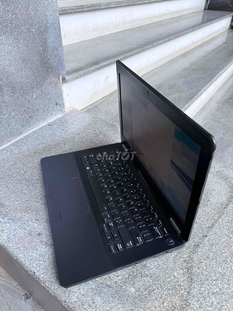 Dell Latitude E7270 i5 6500U RAM 4GB/256GB Đen. Mua bán Laptop tại Quận 7 Tp Hồ Chí Minh được đăng bởi Hoà Đỗ hình 1