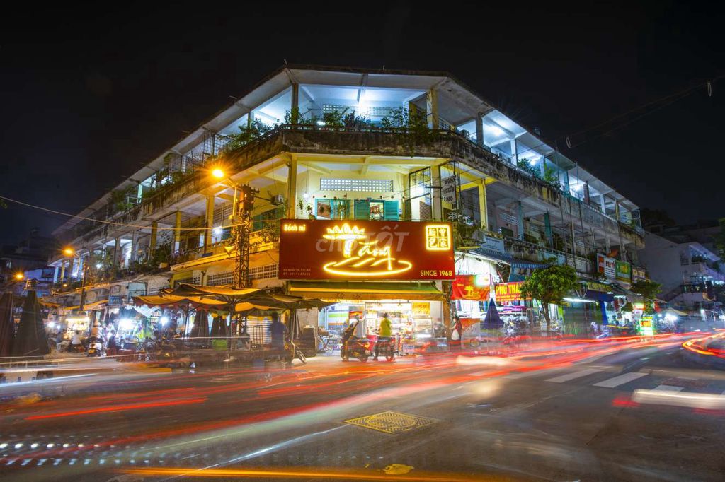 PHỤ BÁN BÁNH MÌ 8.500.000