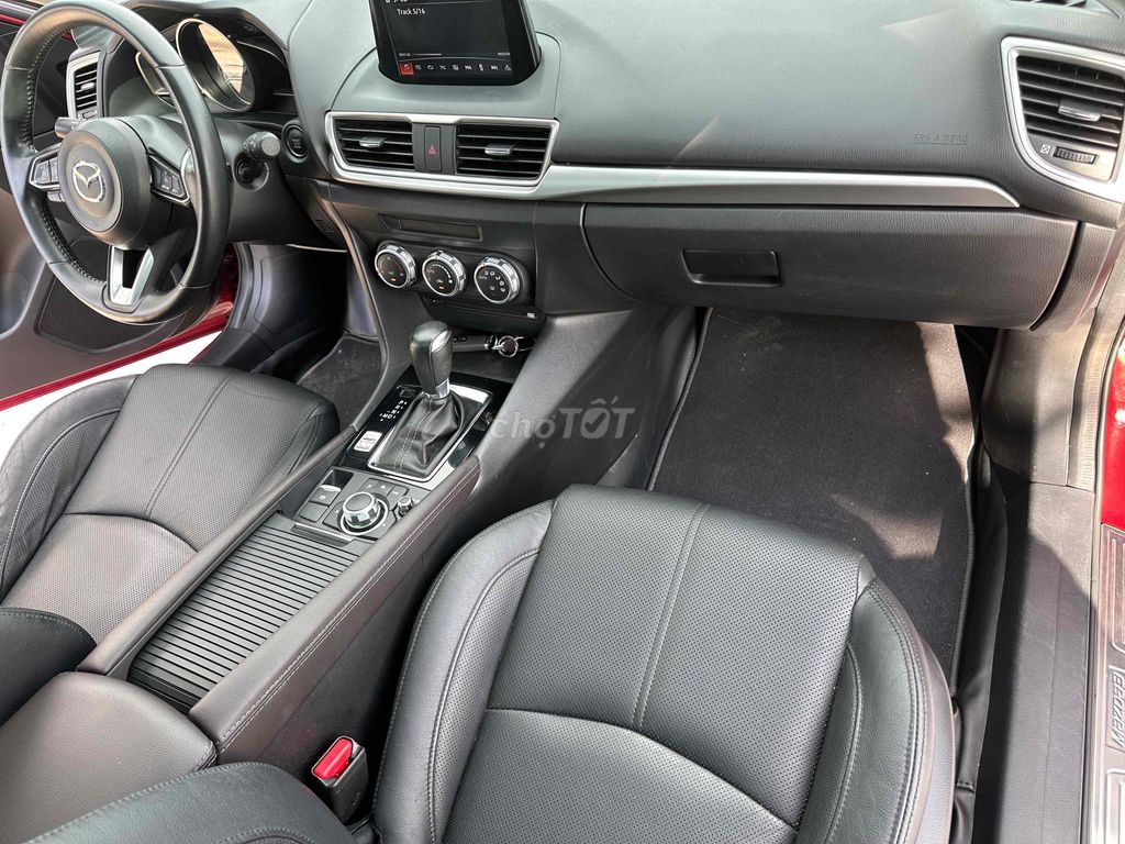 Mazda 3 2018 1.5 AT Sedan - 52000 km. Mua bán Ô tô tại Quận Cẩm Lệ Đà Nẵng được đăng bởi vinh hình 9