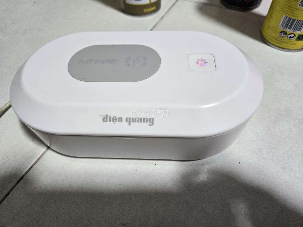 Hộp tiệt trùng UVC kèm sạc không dây Điện Quang. Mua bán Phụ kiện (Màn hình, Chuột...) tại Quận 4 Tp Hồ Chí Minh được đăng bởi Phạm Anh Dũng hình 1