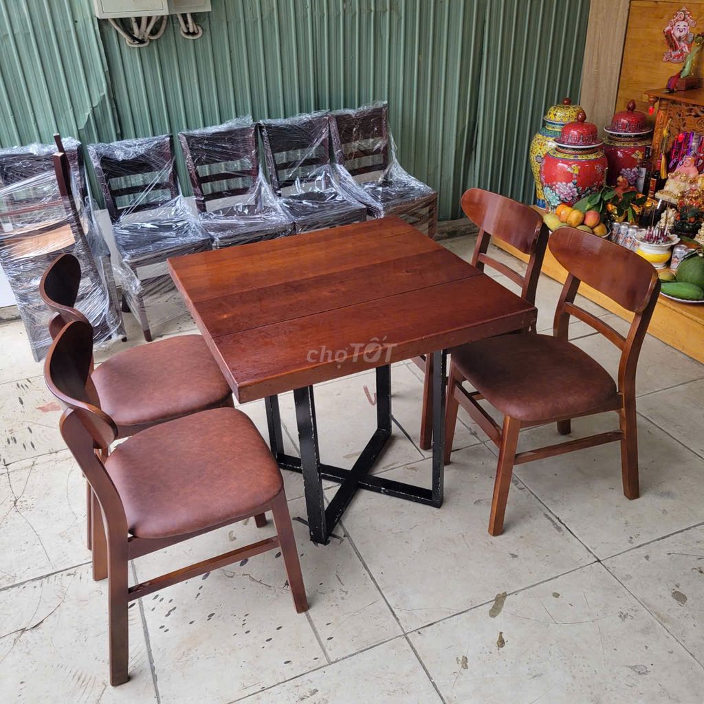 Ghế gỗ nâu đơn giản tồn kho,bàn ghế cafe thanh lý. Mua bán Bàn ghế tại Quận 12 Tp Hồ Chí Minh được đăng bởi Shop Nội thất Phú Nhàn hình 1