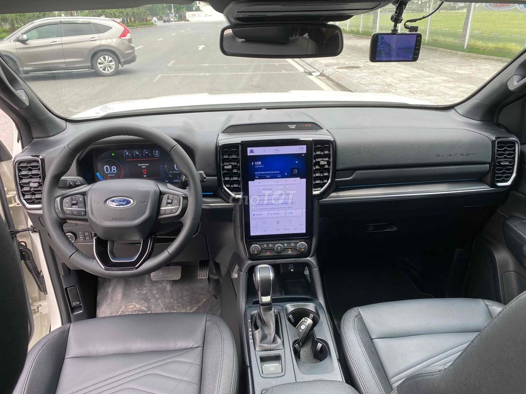 Ford Everest 2023 Titanium 2.0 AT 4x2 - 29000km. Mua bán Ô tô tại Quận Thanh Xuân Hà Nội được đăng bởi ĐÀM HÙNG CAR  hình 10