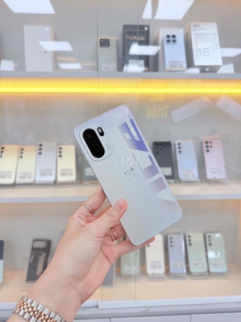 ONEPLUS ACE 6-BẢN 12/256G-MÀU SILVER-SNAP8Elite. Mua bán Điện thoại tại Thành phố Biên Hòa Đồng Nai được đăng bởi Mobile Di Động Biên Hoà hình 1