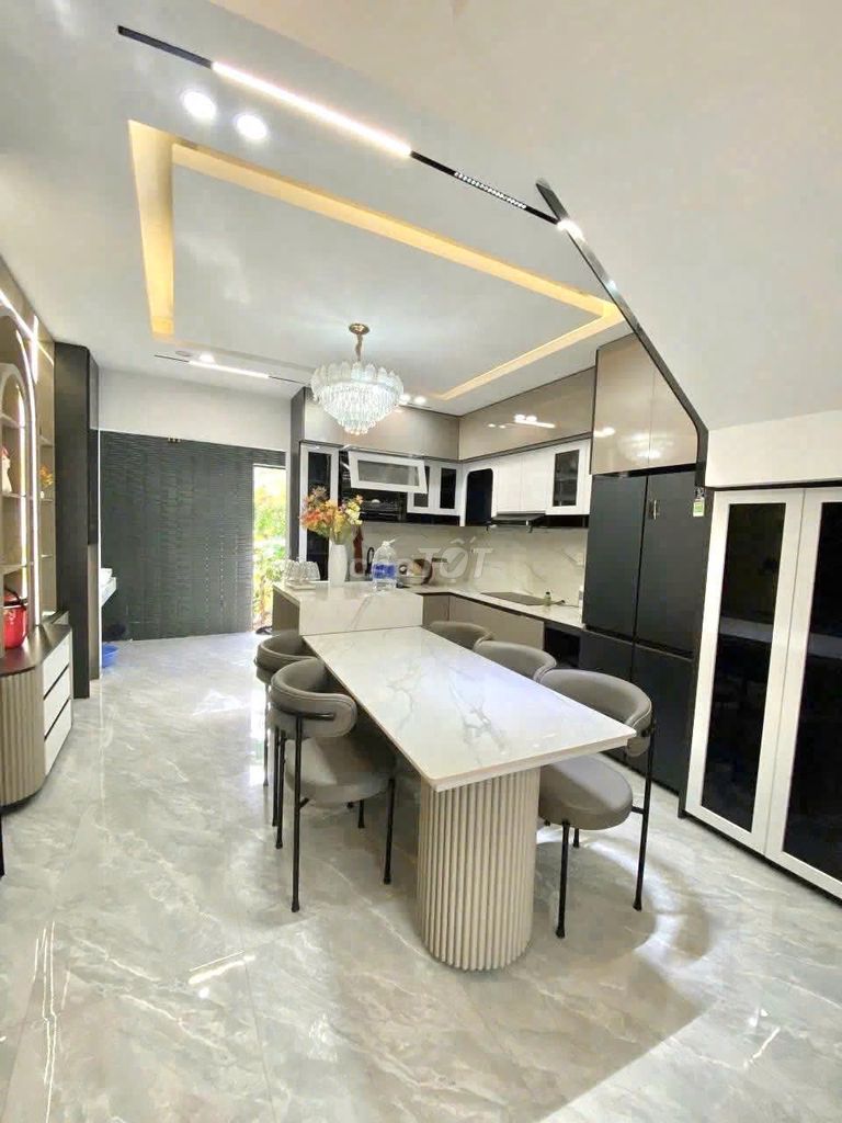 Nhà Nguyên Căn Nguyễn Sinh Sắc Gần Biển Nguyễn Tất Thành Siêu Đẹp