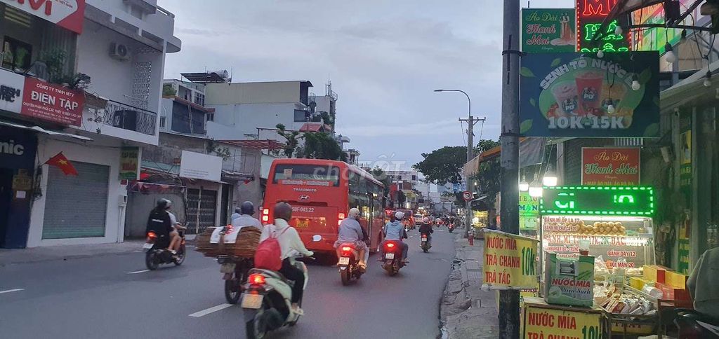 BÁN NHÀ C4, LÔ GÓC 55M2, HẺM 1 TRỤC, CÁCH MT XVNT~30M, P25, BÌNH THẠNH