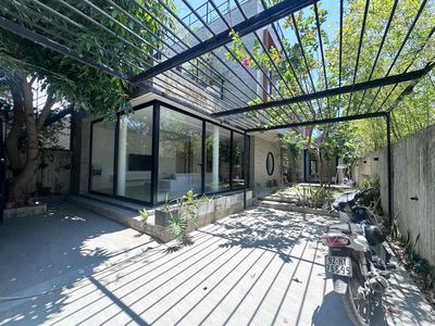 Rent · 4 bd · 210 м² · Quận Ngũ Hành Sơn, ул. Đường Bờ Quan 3