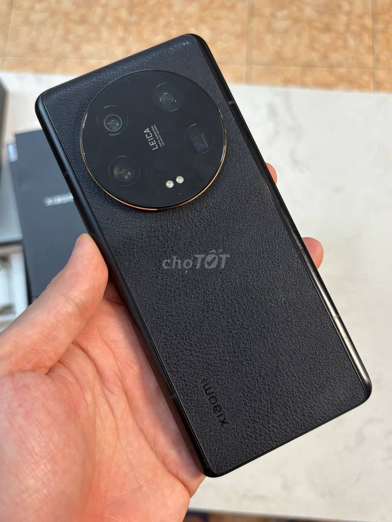 Xiaomi 13 Ultra 🖤 Đen lịch lãm, cầm cực thích. Mua bán Điện thoại tại Quận 10 Tp Hồ Chí Minh được đăng bởi Lê Quân Mobile hình 1