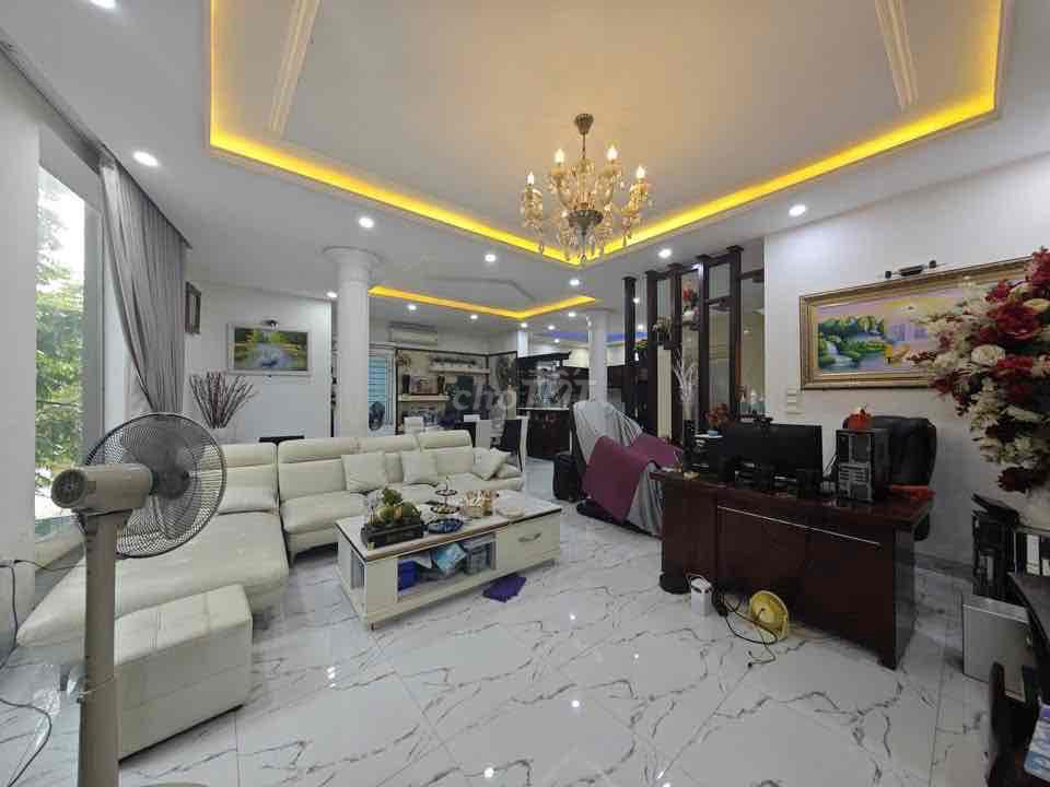 Mặt phố trục chính Vạn Phúc 100m, 5 tầng, thang máy 55tr