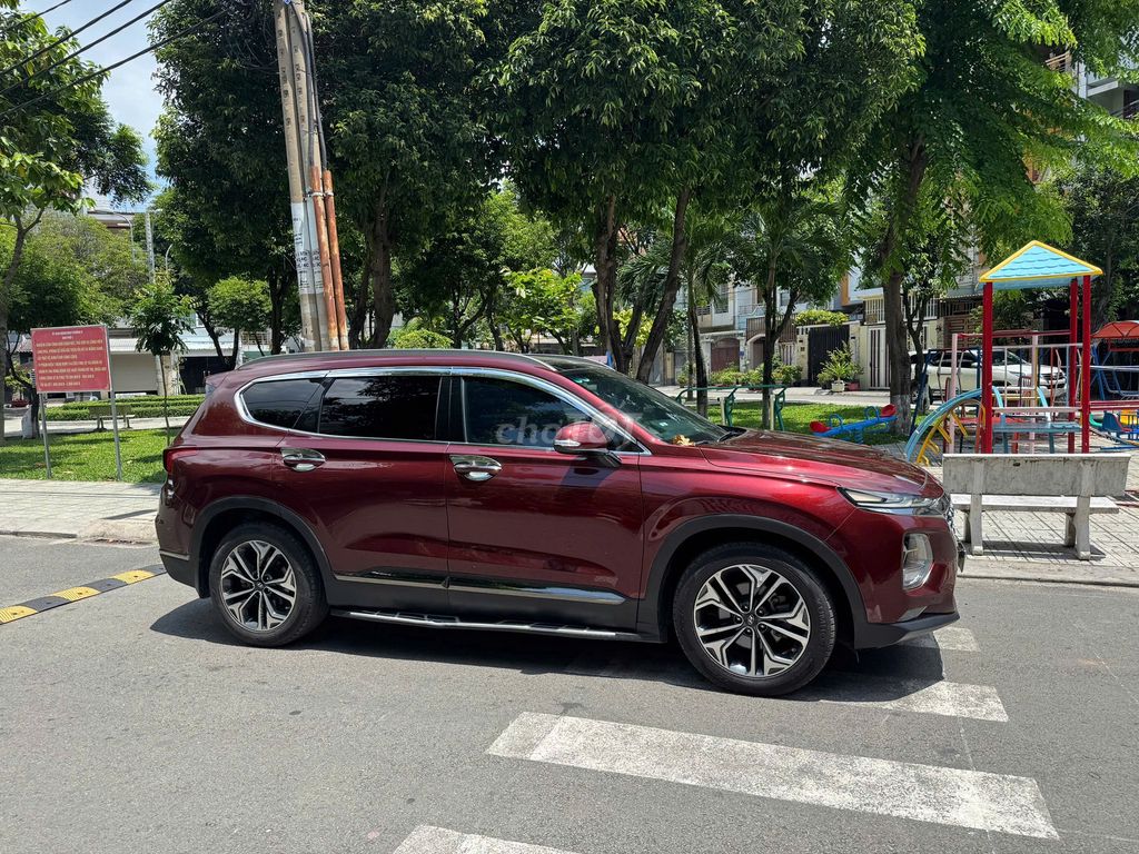 Hyundai SantaFe 2.2D Premium 4x4 Đỏ model 2021. Mua bán Ô tô tại Quận 12 Tp Hồ Chí Minh được đăng bởi Xuân Trường hình 10