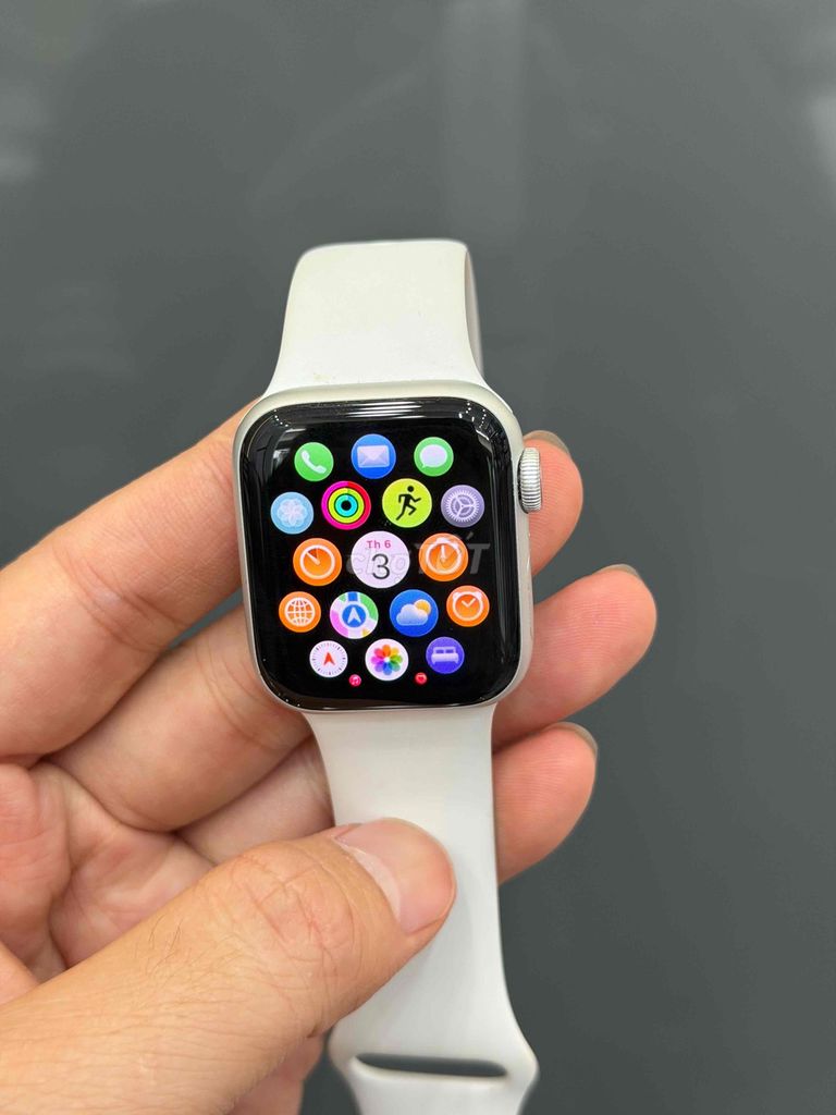 Apple Wacth Se 2 40MM LTE Pin 89 Bản dùng esim. Mua bán Thiết bị đeo thông minh tại Quận Ninh Kiều Cần Thơ được đăng bởi Quý Mobile Cần thơ hình 1