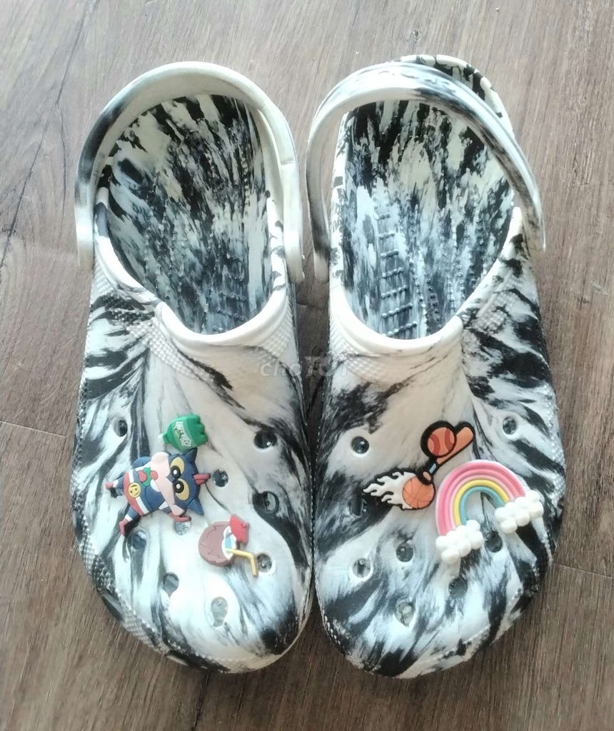 Dép sandal Crocs 43 Trắng, Đen. Mua bán Giày dép tại Thành phố Long Xuyên An Giang được đăng bởi NGÔ ANH KIỆT  hình 1