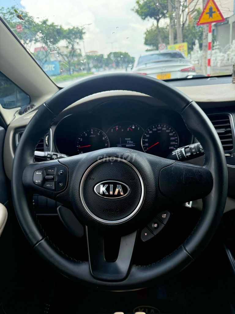 Kia Rondo 2017 2.0 GMT - 90000 km 7 chỗ. Mua bán Ô tô tại Quận Ngũ Hành Sơn Đà Nẵng được đăng bởi xuân hình 6