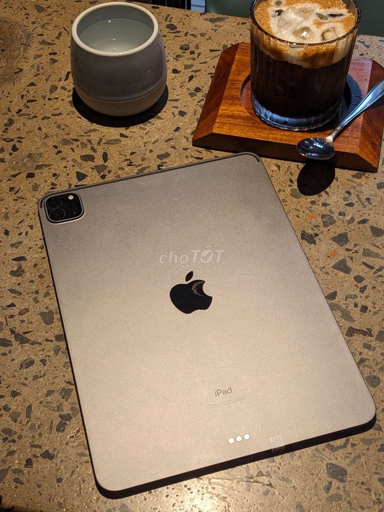 iPad Pro 2 11 inch 128GB Xám. Mua bán Máy tính bảng tại Quận 3 Tp Hồ Chí Minh được đăng bởi Bùi Hoàng Việt  hình 1
