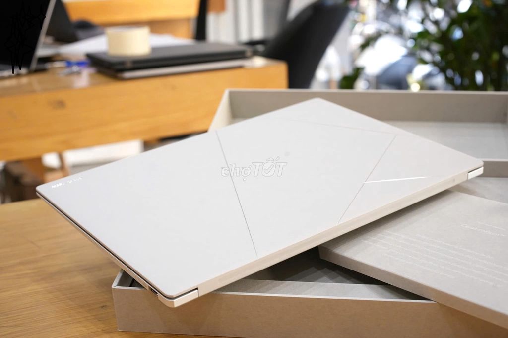🍠SIÊU PHẨM ASUS ZENBOOK UX340 i7 -14IN OLED 2.8K. Mua bán Laptop tại Quận Thanh Khê Đà Nẵng được đăng bởi Nguyễn Văn Chính hình 1