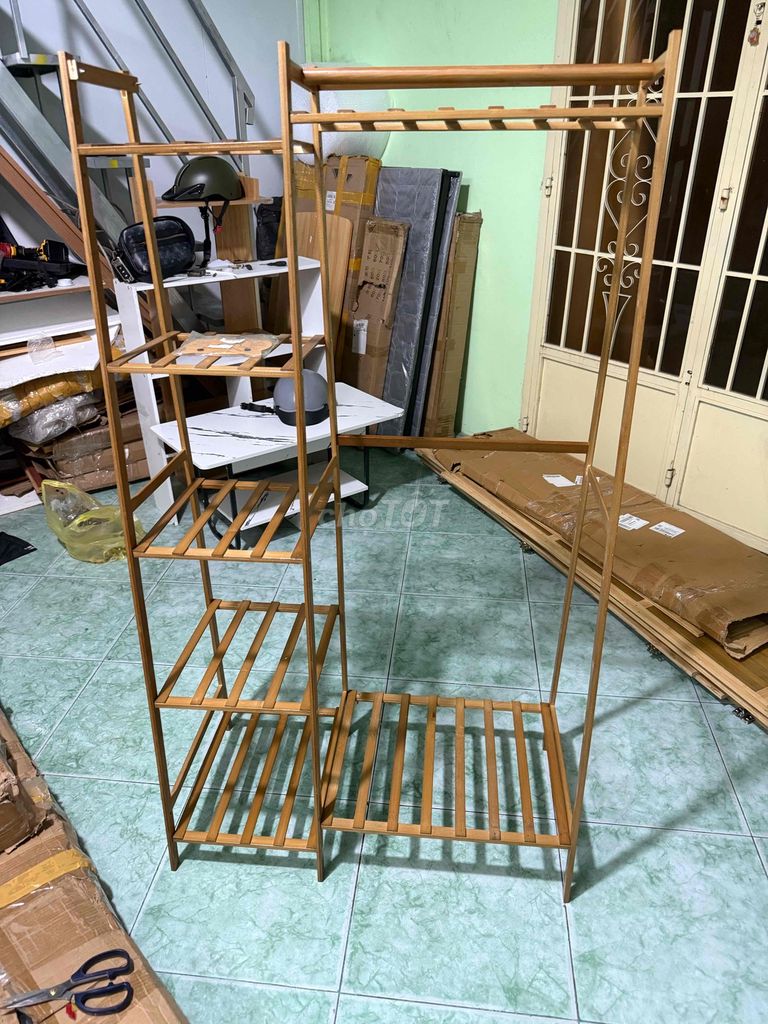 Kệ treo quần áo Tre Hiện đại Nâu gỗ 80x40x140cm. Mua bán Tủ, kệ gia đình tại Quận Bình Tân Tp Hồ Chí Minh được đăng bởi Hao Cr hình 1