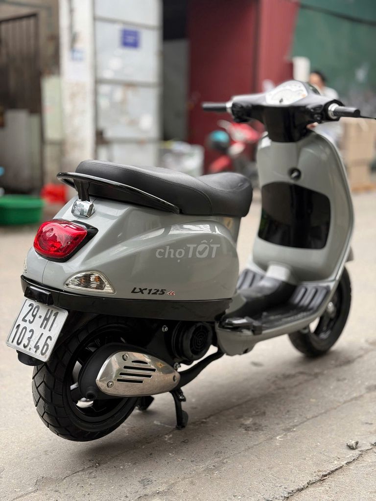 Cần bán Vespa LX 2015, máy êm, tiết kiệm xăng. Mua bán Xe máy tại Quận Cầu Giấy Hà Nội được đăng bởi Thảo hình 4