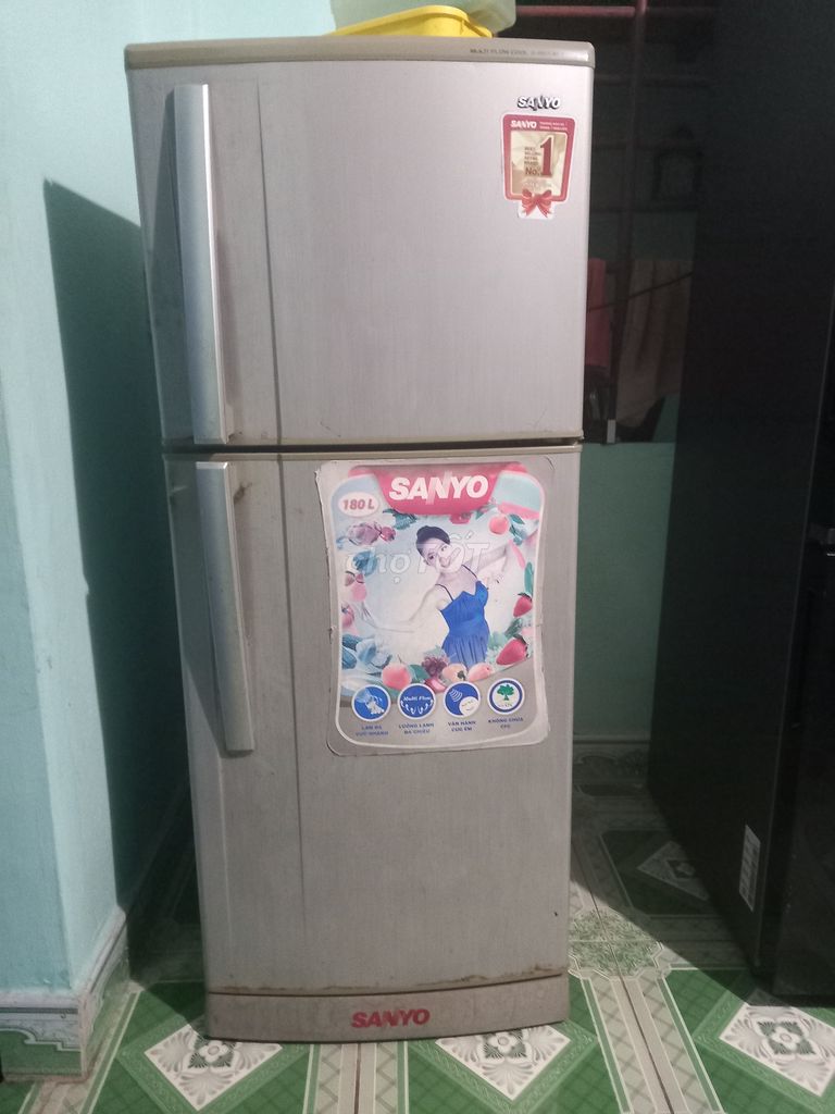 Tủ lạnh Sanyo 180L Xám. Mua bán Tủ lạnh tại Huyện Phong Điền Thừa Thiên Huế được đăng bởi Hoàng Văn Linh  hình 1