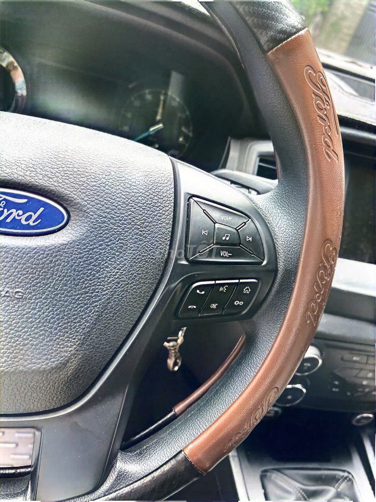 Ranger số sàn cực đẹp 2020 nhập Thái Lan. Mua bán Ô tô tại Quận 11 Tp Hồ Chí Minh được đăng bởi Phutungotoson hình 14