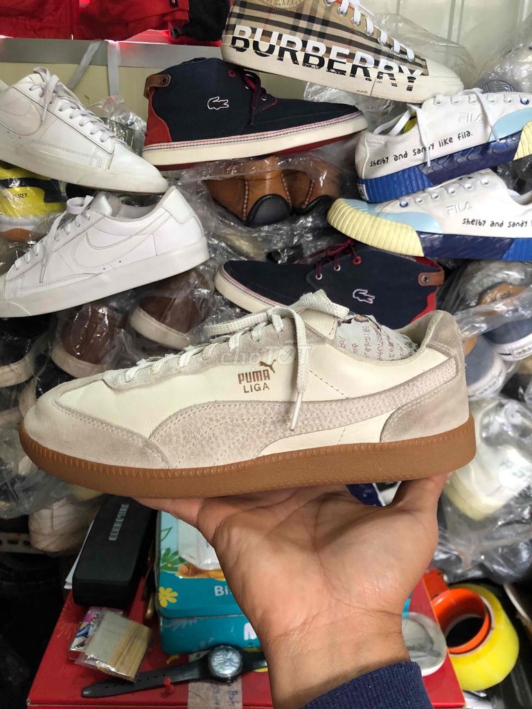một em đế bằng hiệu fuma size 40-40,5 đi OK