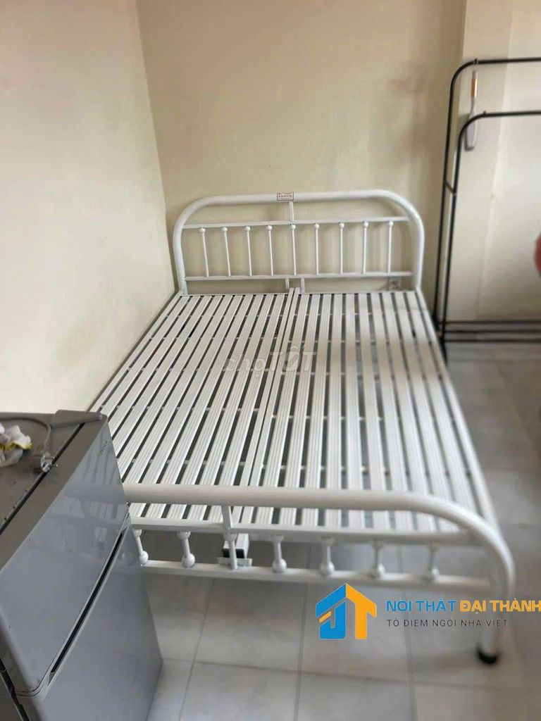 Giường sắt 1M4 kiểu Bi màu Trắng, HỎA TỐC HCM. Mua bán Giường, chăn ga gối nệm tại Quận Tân Phú Tp Hồ Chí Minh được đăng bởi NỘI THẤT ĐẠI THÀNH hình 1