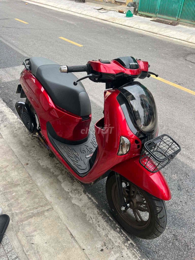 scoppy. mới đi có 2 ngàn km. như xe hãng. Mua bán Xe máy tại Quận Ngũ Hành Sơn Đà Nẵng được đăng bởi Nguyễn Phước Vĩnh hình 1