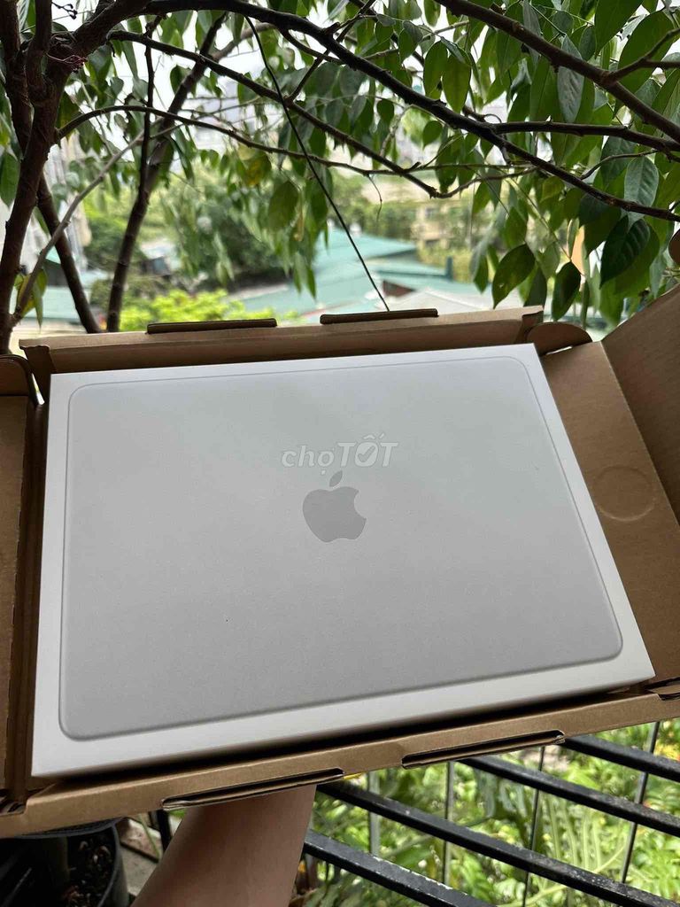 Apple Macbook Neo Bạc 8GB/512GB nguyên seal. Mua bán Laptop tại Quận Đống Đa Hà Nội được đăng bởi Văn sĩ hình 1