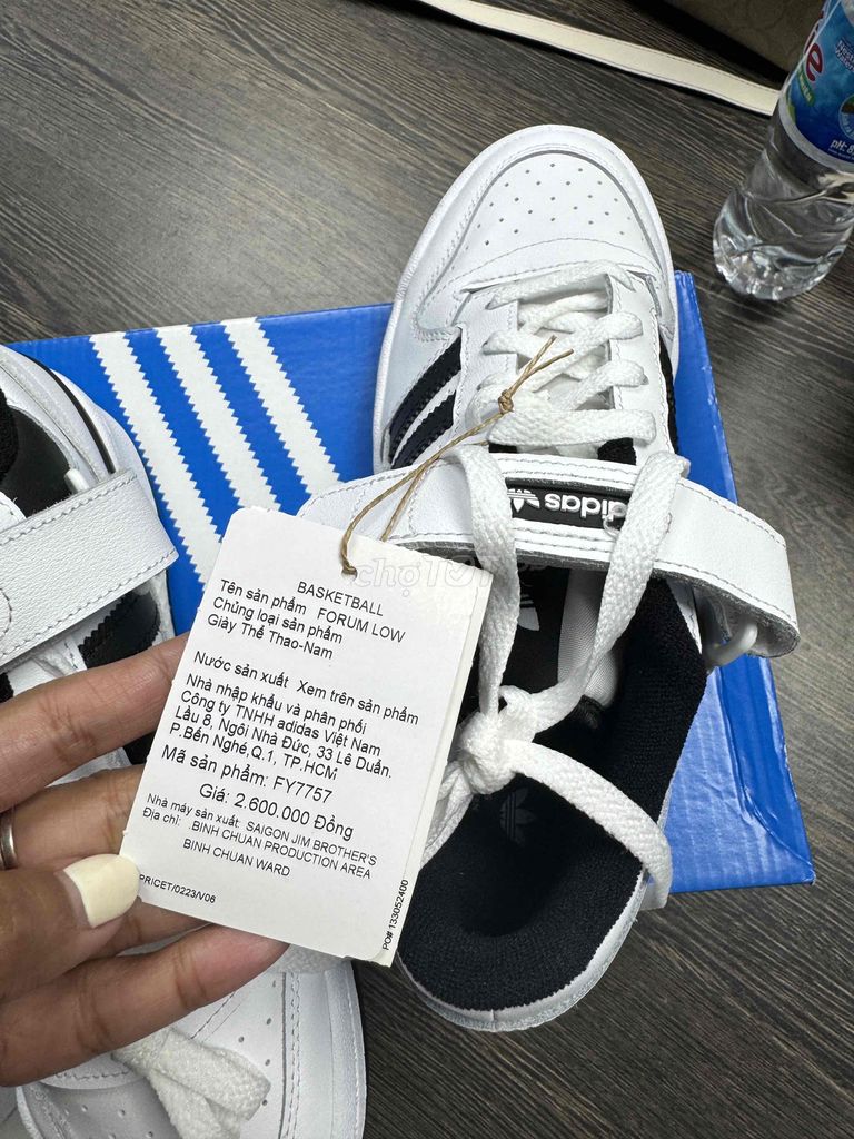 Mới 100% - Giày Adidas Forum Low size 40