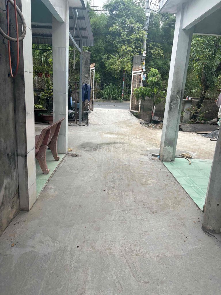 Đất 20x19m SHR Kdc sát sân banh thới tứ thị trấn H.Mon