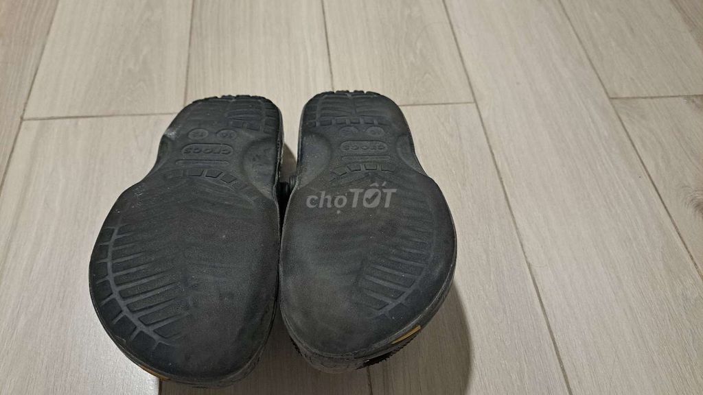 Pass lại Crocs Bat Man M10W12. Mua bán Giày dép tại Thành phố Thủ Đức Tp Hồ Chí Minh được đăng bởi Khang Nguyễn hình 5