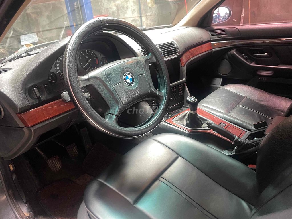 BMW 3 Series số sàn 528i - 6666666 km. Mua bán Ô tô tại Thị xã Bến Cát Bình Dương được đăng bởi Trần Sỹ Đạt hình 8