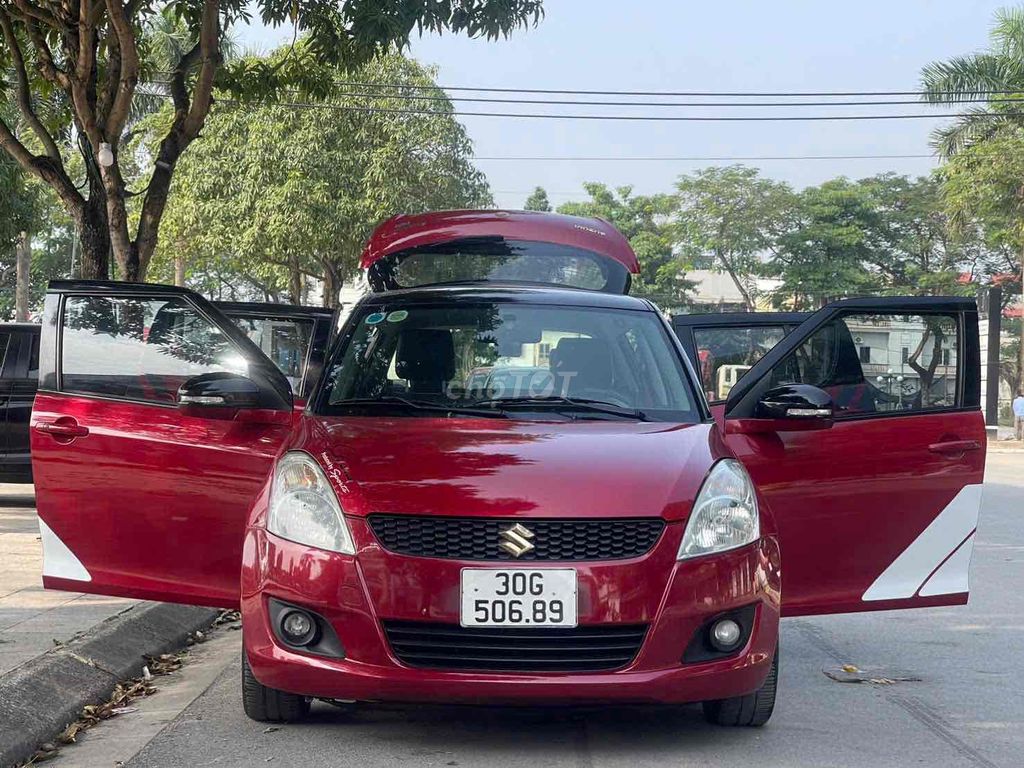 Bán xe swift sx 2017RS logo vàng 4ABS suất sắc. Mua bán Ô tô tại Huyện Đông Anh Hà Nội được đăng bởi Mo Na Co hình 1