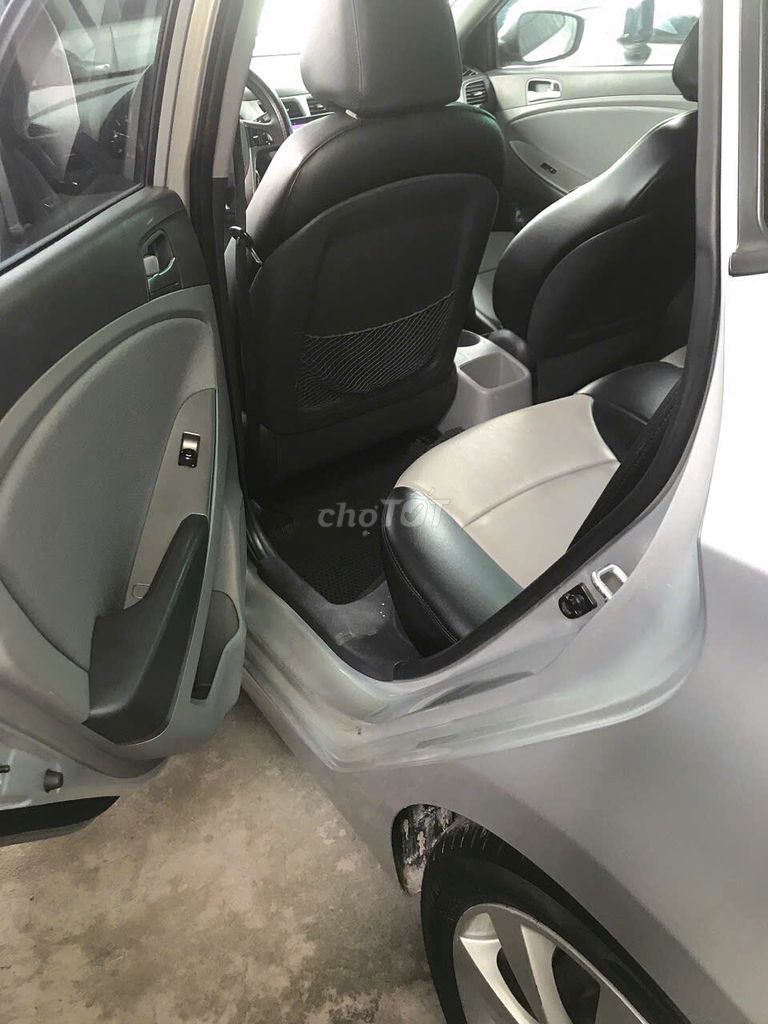 Bán Hyundai Accent 2015 Blue xe nhập AT nguyên zin