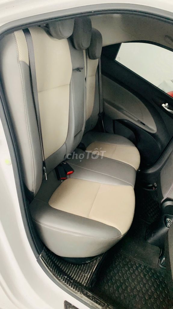 Kia Soluto 1.4 AT Delux 2024 màu trắng. Mua bán Ô tô tại Quận Cẩm Lệ Đà Nẵng được đăng bởi Nguyễn Đức Trưởng hình 10