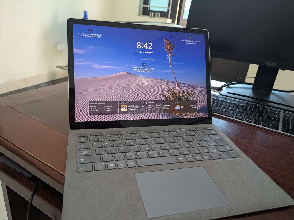 Microsoft Surface 4 Xám 2K Màn hình cảm ứng. Mua bán Laptop tại Huyện Thạch Thất Hà Nội được đăng bởi Trường Ổi hình 1