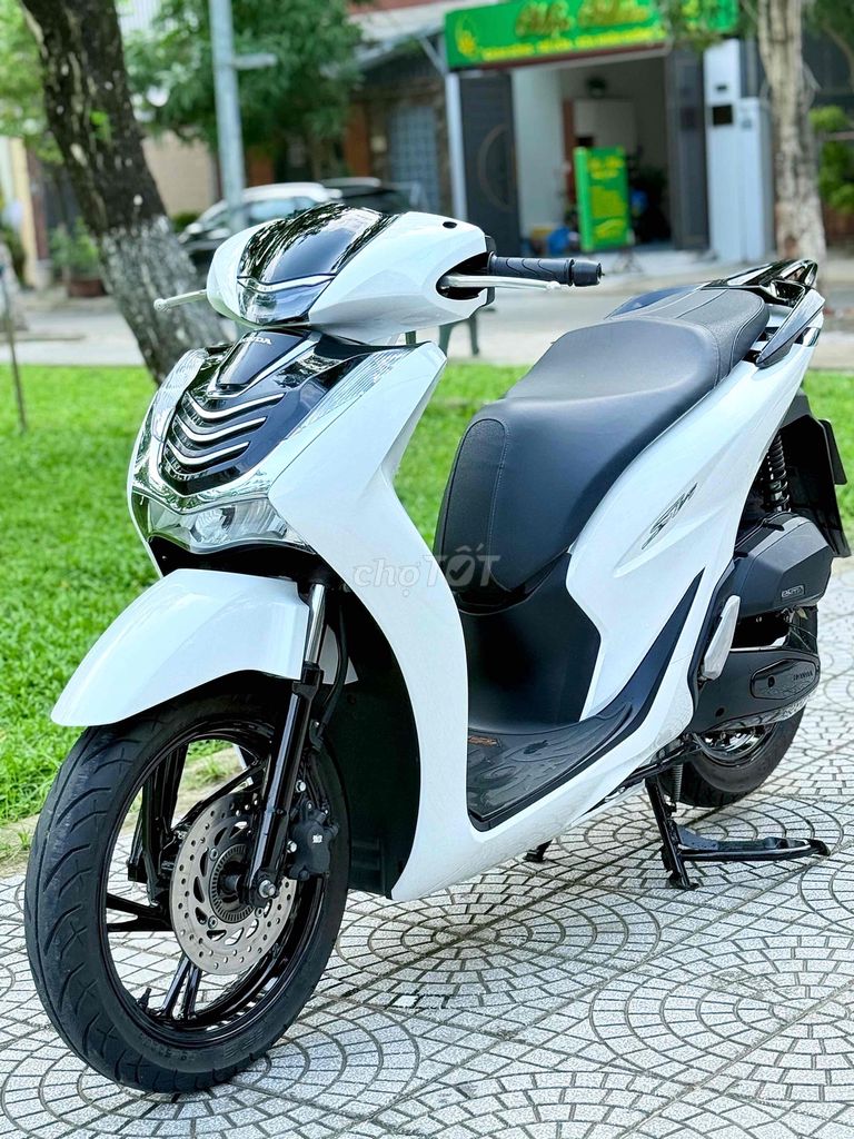 Хонда SH 150 ABS 2021 Белая Вьетнам
