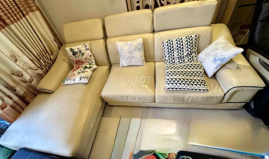 BỘ GHẾ SÔ PHA MÀU KEM VÀNG. Mua bán Bàn ghế tại Quận 4 Tp Hồ Chí Minh được đăng bởi Thu hình 1