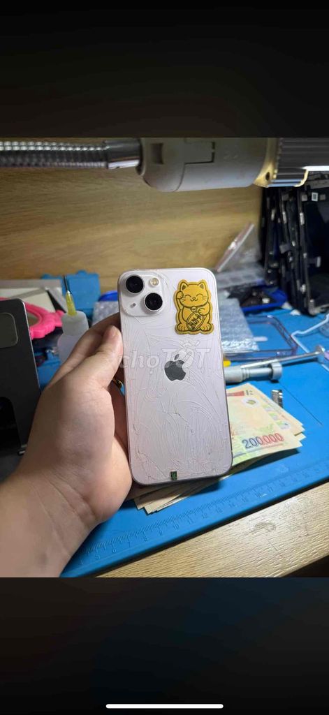 iPhone 13 128GB Trắng Vỡ lưng. Mua bán Điện thoại tại Quận Hà Đông Hà Nội được đăng bởi minh khoa hình 1