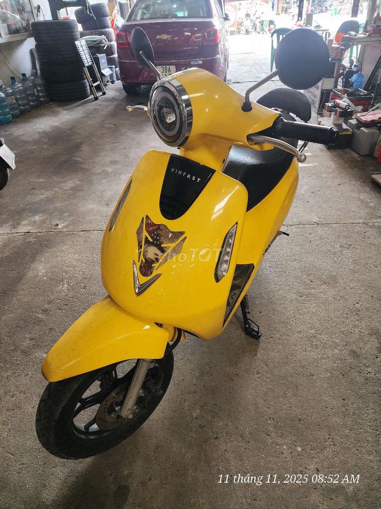 Siêu lướt VinFast Evo200 2024 Vàng. Mua bán Xe điện tại Quận 12 Tp Hồ Chí Minh được đăng bởi Nguyễn Minh Hòa  hình 1
