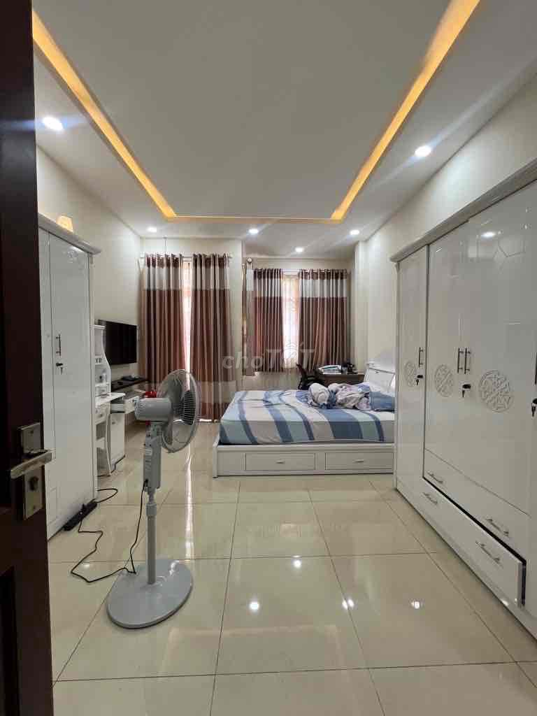 Nhà 40m2 - khu VIP Bàu Cát - HXT thông - 4 tầng - 8.6t - xe hơi vào nh