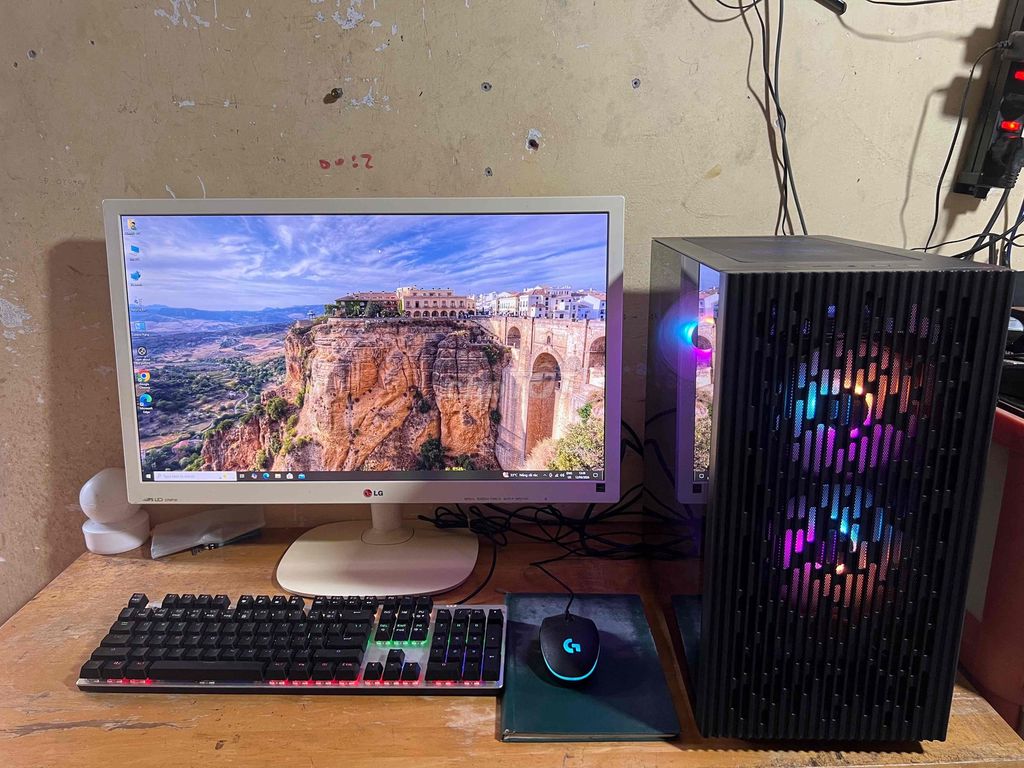trọn bộ PC game, làm việc ……. Mua bán Máy tính để bàn tại Quận 7 Tp Hồ Chí Minh được đăng bởi Anh tèo hình 1