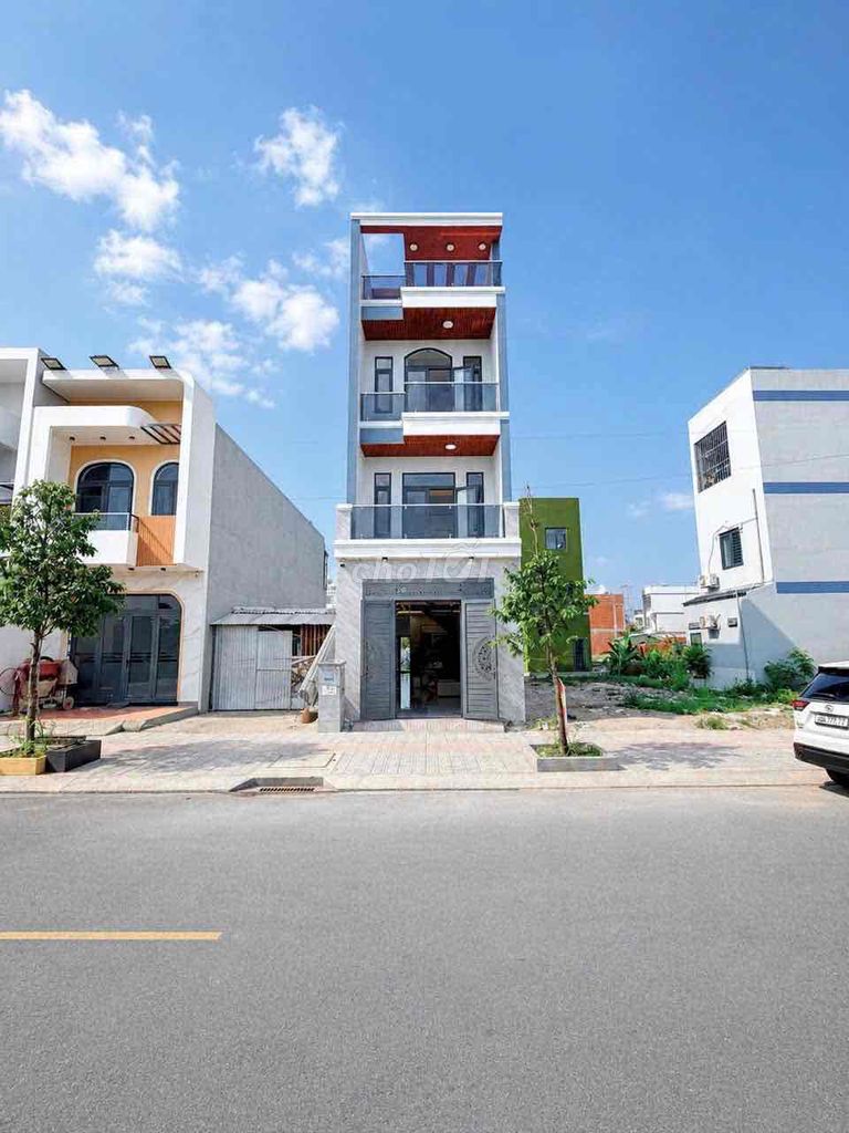 bán nhà 3 lầu khu tái định cư phường bửu long.